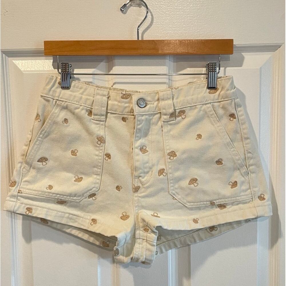 PacSun Mushroom Embroidered Elastic Waist Shorts – Cream – Size Mediun